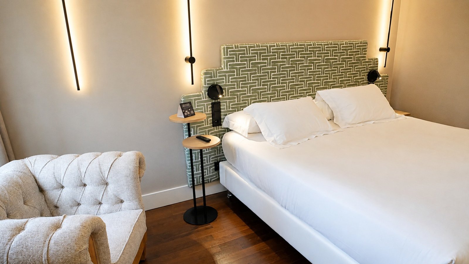 Habitación de hotel de 5 estrellas reformada y equipada por IE Contract — proyecto Vincci Hoteles